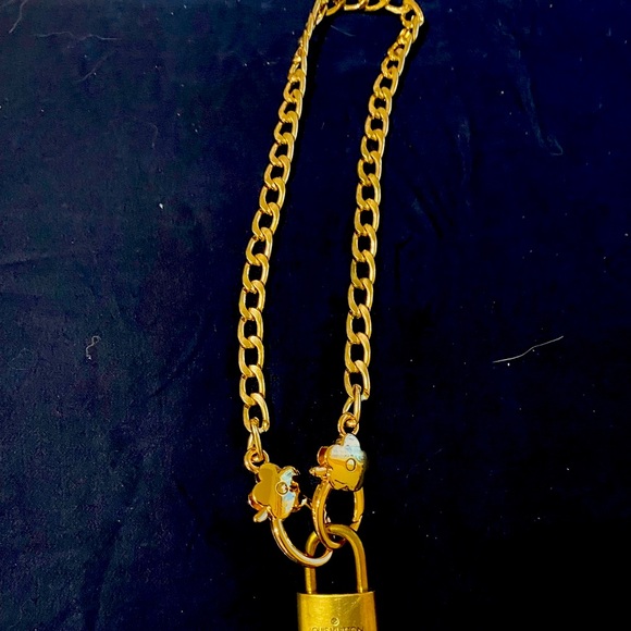 LV padlock with key on a 16” chain #306 - Picture 1 of 2